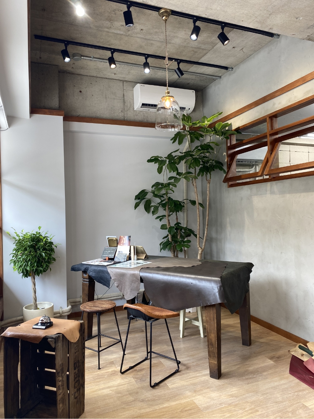 1.VISIT -来店持ち込み-